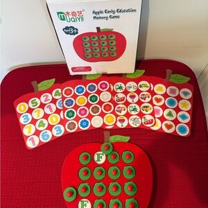 Apple Learning Toy - Red and Green Memory Game Made of Wood 5 Learning Cards